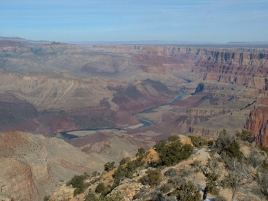 le Colorado s'est taill&eacute; une route sinueuse de 466 kms
