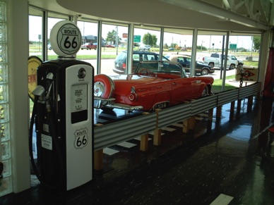 avec diff&eacute;rents objets de la "grande &eacute;poque"