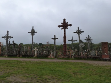 Colline des Croix o&ugrave; se trouvent plus de 200.000 exemplaires