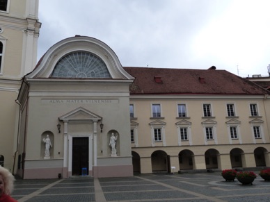 fond&eacute;e par les J&eacute;suites en 1579