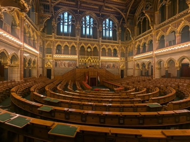 chambre haute o&ugrave; se r&eacute;unissaient les d&eacute;put&eacute;s  jusqu'en 1945