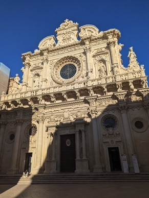 Basilique Santa Croce
fa&ccedil;ade v&eacute;ritable symbole du baroque local