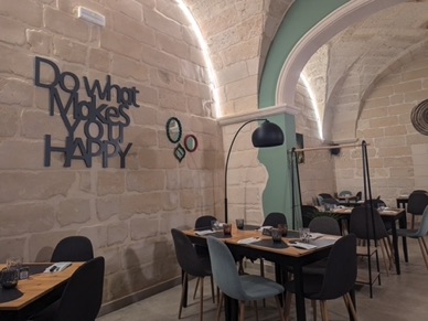 d&icirc;ner dans un restaurant typique pr&egrave;s de notre B&B