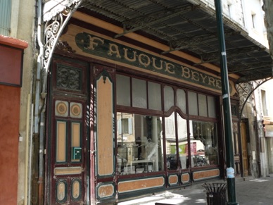 capitale de l'antiquit&eacute; 
et de la brocante