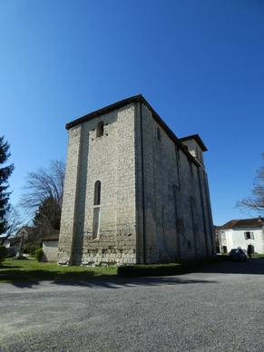 SAINT MARTIAL VIVEYROL
Belle &eacute;glise romane fortifi&eacute;e