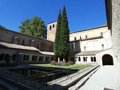 le clo&icirc;tre splendide