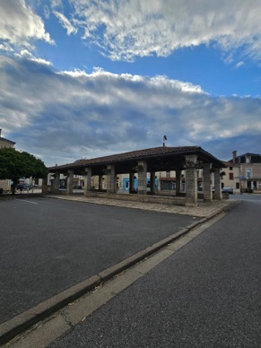 ROUILL&Eacute;
Halle