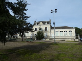 l'&eacute;cole o&ugrave; j'ai &eacute;tudi&eacute; pendant 2 ans