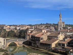 le vieux pont et maisons anciennes &agrave; galerie