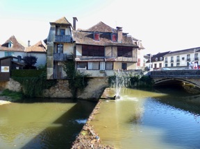 SALIES DE BEARN