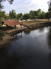 BOMMES
Le lavoir