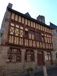 Maison natale d'Ernest Renan Maison natale d'Ernest Renan