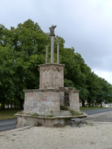 une des rares chaires à prêcher extérieures existant en Bretagne une des rares chaires à prêcher extérieures existant en Bretagne