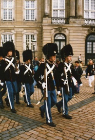 rel&egrave;ve de la Garde &agrave; 12 H