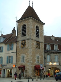 LONS LE SAUNIER