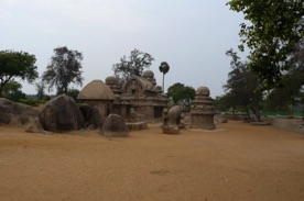 les Cinq Rathas, temples monolithiques ensevelis &hellip;