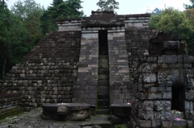 Temple de Sukuh Temple de Sukuh