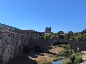 le pont du XIIe enjambant l'Orbieu