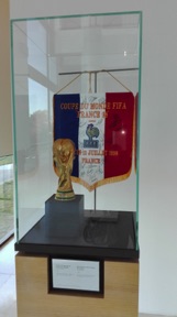par l'Equipe de France de Football en 1998