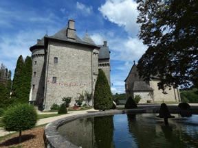 SAINTE FORTUNADE, village qui doit son nom &agrave; l'arriv&eacute;e des reliques de Ste Fortunade en 894