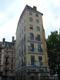l'immeuble vue de côté l'immeuble vue de côté