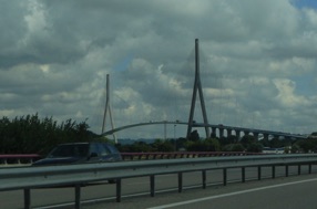 Pont de Normandie qui relie LE HAVRE &agrave; HONFLEUR