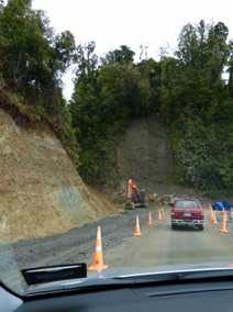 les routes sont souvent en travaux &agrave; cause d'&eacute;boulement ....