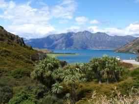 et celui de Hawea de 141 km2