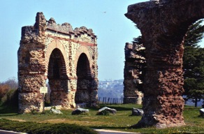 CHAPONOST
l'aqueduc romain du Gier
