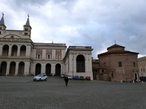 Baptist&egrave;re San Giovanni : b&acirc;ti en brique ce baptist&egrave;re octogonal du V&egrave;me si&egrave;cle