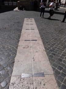 pour un cadran solaire trac&eacute; sur le sol
