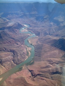 la rivi&egrave;re Colorado qui a creus&eacute; le Grand Canyon