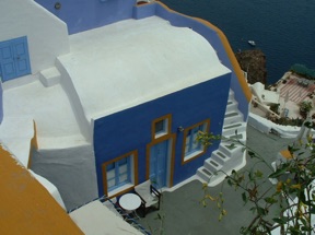 maisons aux formes et couleurs &eacute;tonnantes