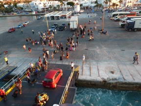 Escale sur l'&icirc;le de PAROS