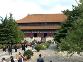 CHINE : tombes imp&eacute;riales des Ming et Qing
(2000)