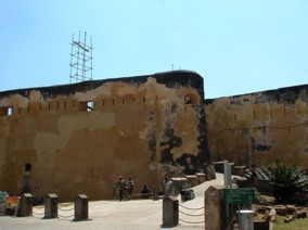 KENYA : Ford Jesus &agrave; Mombasa
(2011)