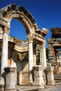 EPHESE
Le temple d'Hadrien