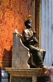 statue en bronze de Saint Pierre sculpt&eacute;e par Arnolfo Di Cambio