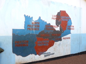Carte du Pays sur le mur de l'&eacute;cole