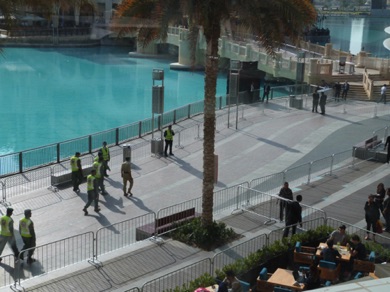 puis l'arm&eacute;e arrive ....