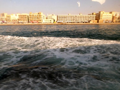 entr&eacute;e dans l'eau