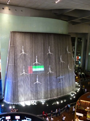 Duba&iuml; Mall a mis le drapeau au milieu des plongeurs