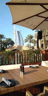 boire un th&eacute; dans ce beau d&eacute;cor ....